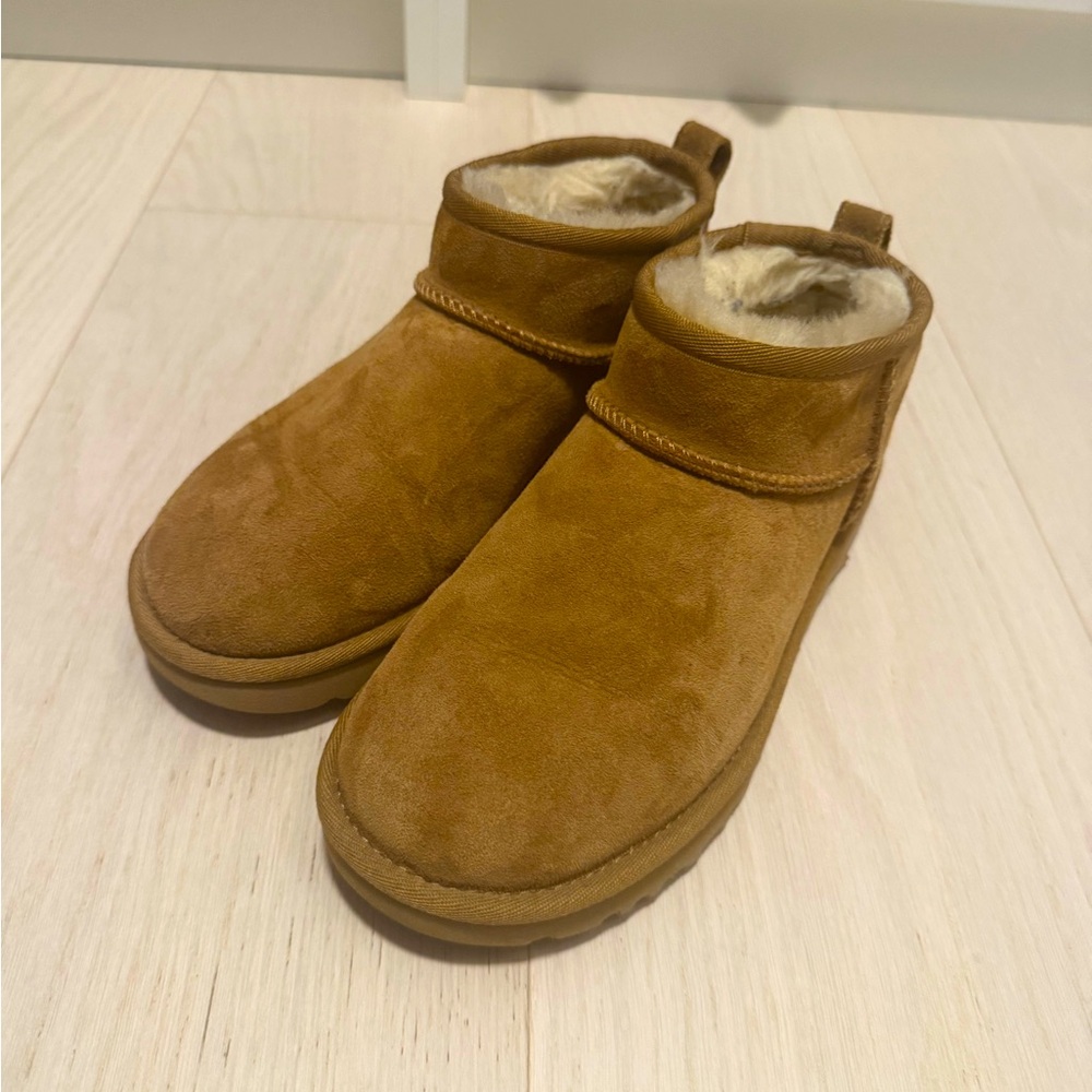UGG Classic Ultra Mini